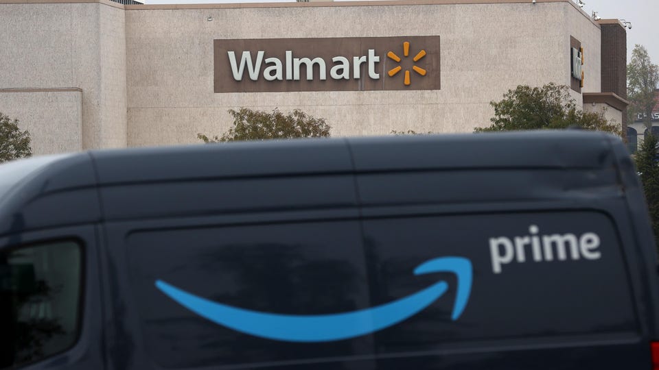 Amazon vượt Walmart