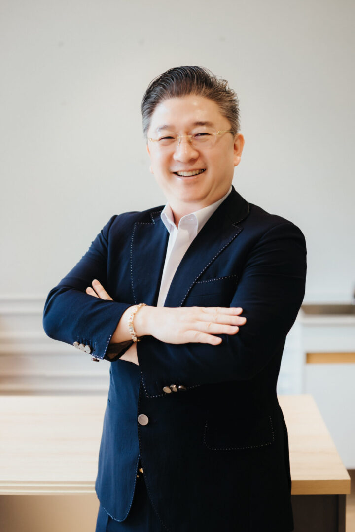 Kwon Han Jin – từ bác sĩ thẩm mỹ đến người phát minh công nghệ chỉ nâng cơ Ultra V Lift